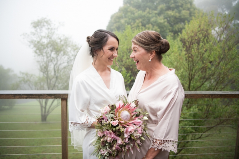 bride and mother photo